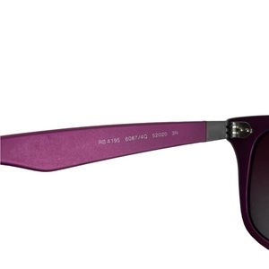 RayBan NWT wayfarer classic, matte violet color